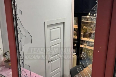 В Казани обнажённый мужчина разгромил цветочный магазин