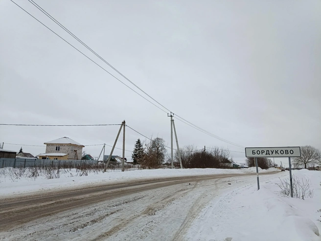 Дома в деревне отапливаются электрическими котлами, а электричество периодически отключают. Возможность пользоваться газом исправила бы эту проблему | Источник: Наталия Воронова