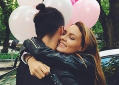 Солистке SEREBRO Полине Фаворской подарили автомобиль