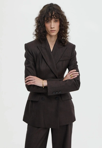 Что обязательно должно быть в вашем гардеробе весной 2026 года