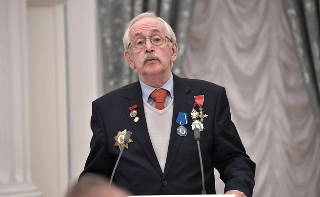 Путин поздравил актера и режиссера Василия Ливанова с 90-летием | Источник: kremlin.ru