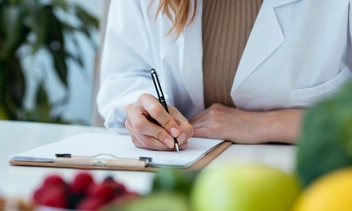 Не лечение, а большой риск: почему далеко не всем подходит безглютеновая диета и отказ от лактозы