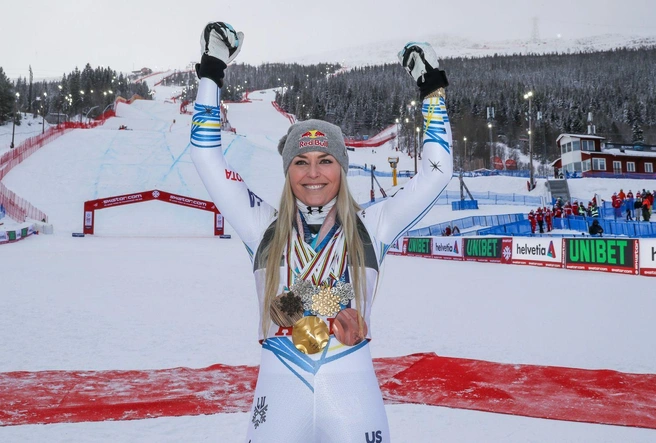 Вонн&nbsp;— одна из самых титулованных горнолыжниц Америки | Источник: Erich Spiess / lindseyvonn.com