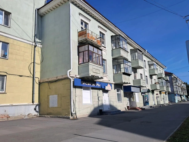 Дом на Станционной возле ЖД вокзала третью неделю топит канализационными стоками | Источник: Ольга Карпова
