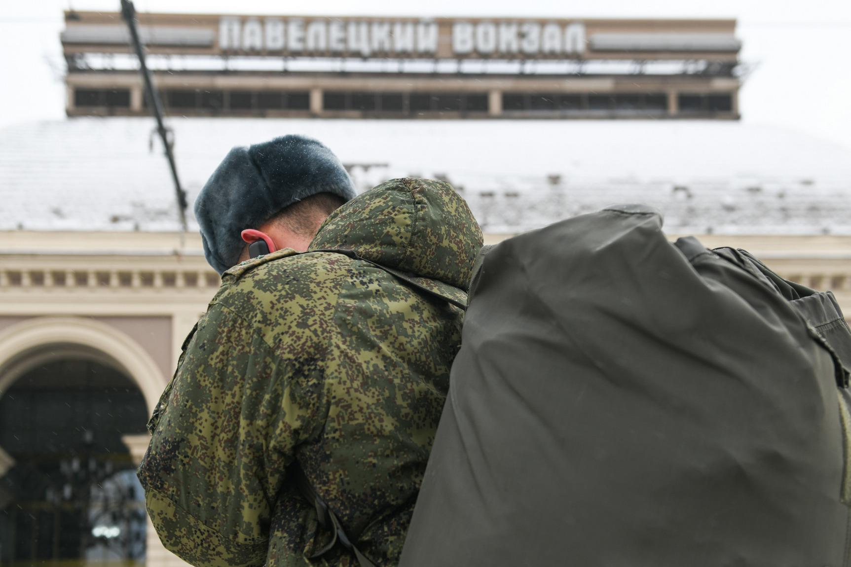 Прикамцам, привлекшим мужчин к военной службе, заплатят 30 тысяч рублей