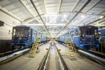 Травников о развитии метро, трамваев и электричек