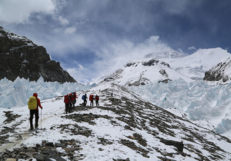 Созданы уникальные панорамы восхождения на Эверест