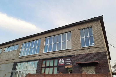 Фасад лицея в Чите украсит мурал «Лица героев»