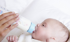 Чтобы дети не толстели: российские депутаты запретят рекламу молочных смесей