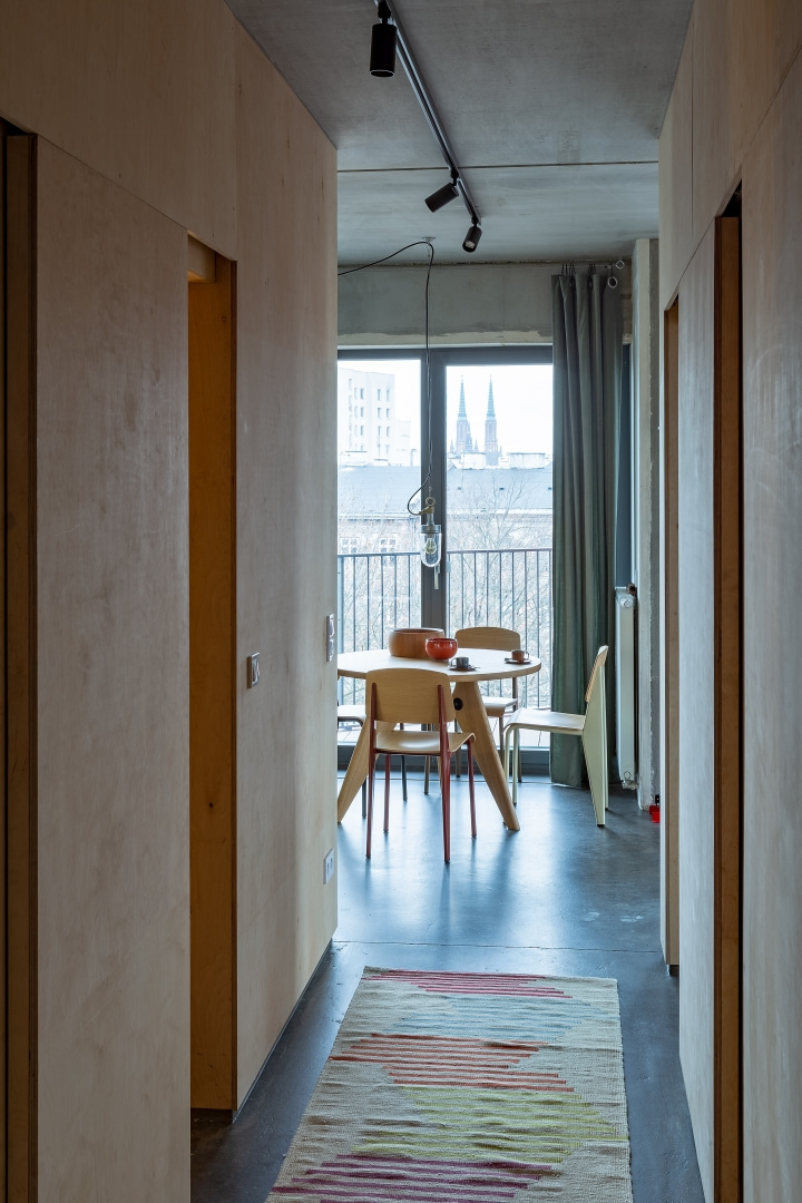 Бетонная квартира 55 м² архитектора Пшемо Лукашика в Варшаве (фото 12)