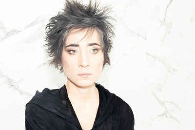 Земфира* сменила Париж на Лондон и поставила концерты на паузу — что известно