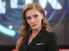 «Критика СВО и хамство»: ведущую шоу «ДНК» актрису Анну Казючиц со скандалом выгнали из спектакля