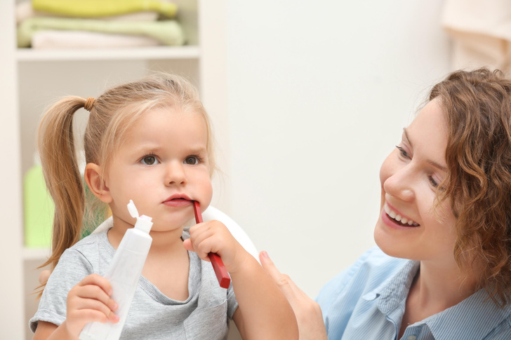 Стоматолог: «Родители должны дочищать ребенку зубы до 15 лет — здоровье дороже»