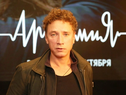 Расстался с Лядовой и променял первую жену на беременную любовницу. «Аритмия» Александра Яценко