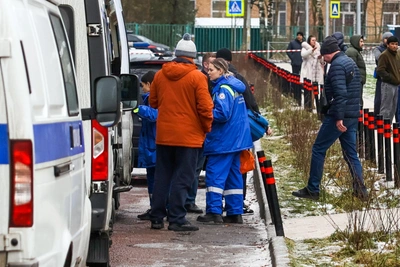 Schoolgirl douses students with gasoline, sets them on fire