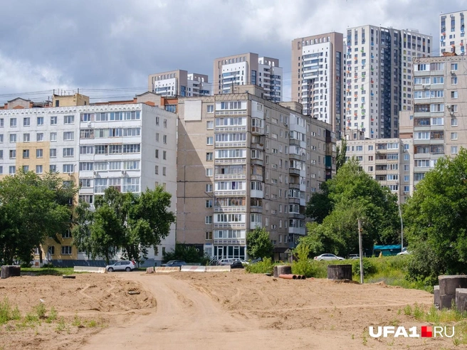 На этой территории разворачивается грандиозная стройка | Источник: Булат Салихов / UFA1.RU