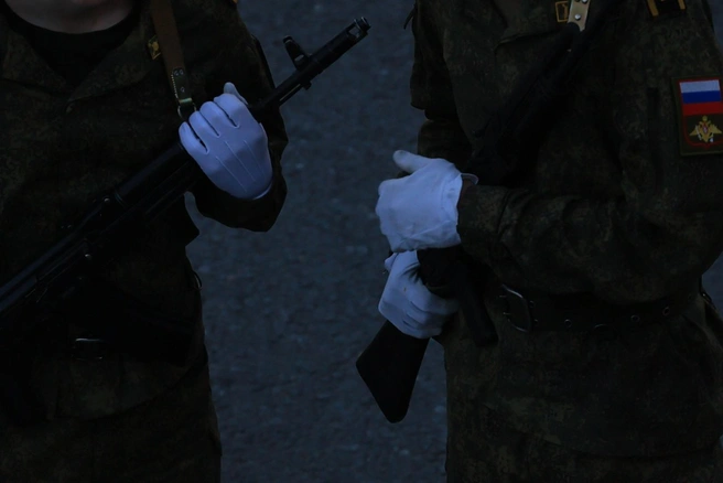 На параде важна каждая мелочь во внешнем виде | Источник: Артём Устюжанин / MSK1.RU
