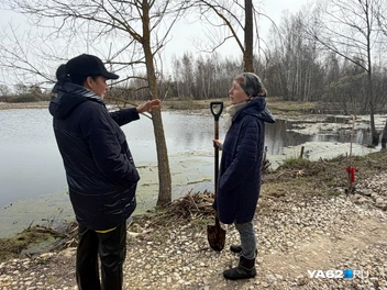 Жители Алехово помогают родному селу своими силами | Источник: Дарья Ходосевич / YA62.RU