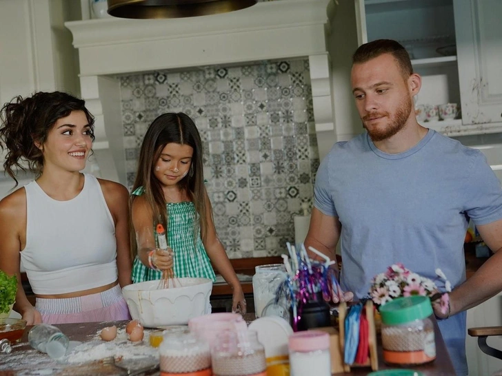 Источник: Кадр из сериала «Постучись в мою дверь»