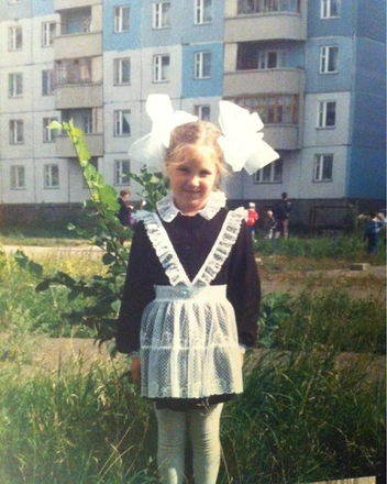 Девочка хорошо училась и любила играть в КВН  | Источник: Ксения Корнева