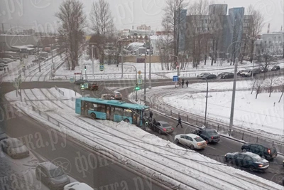 Водителю стало плохо после ДТП с автобусом