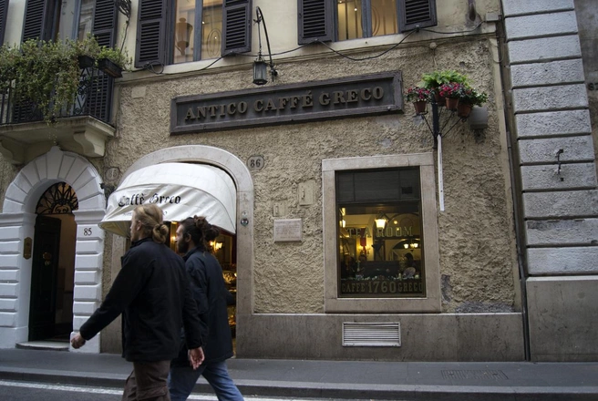 Закрылась кофейня в Риме, где Гоголь писал «Мертвые души» | Источник: robyvannucci / iStock