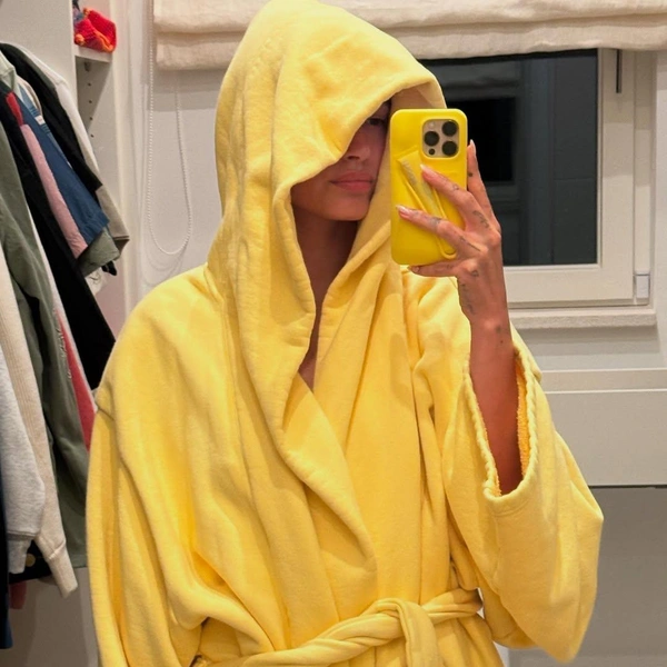 Источник: @haileybieber