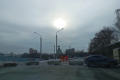 Illegal closure of Gospitalnaya Street in Omsk