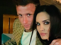 «Люто ненавидит»: Алана Мамаева сообщила, что свекор пытается разлучить ее с Павлом