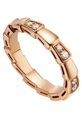 Кольцо из колекции Serpenti: розовое золото и бриллиантовое паве.