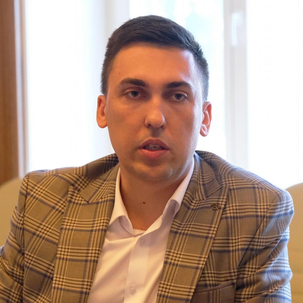 <p>Артем Дутиков</p>