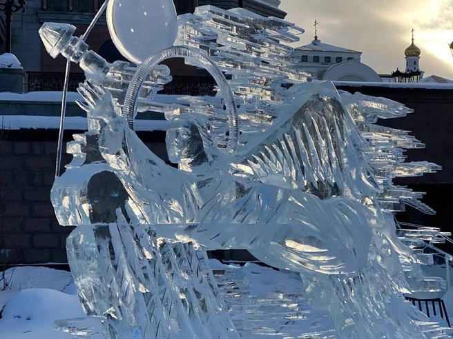 Скульптуру «Полет» признали лучшей на фестивале. | Источник: Екатерина Маврина / E1.RU