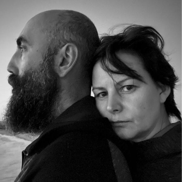 Актер и режиссер Александр Фельдман, похоронивший жену: «Развязали саван, открыли ее лицо. Этот момент меня сломал»