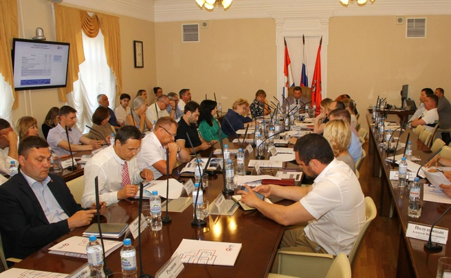 На мероприятии были представители власти, контролирующих органов и общественных организаций | Источник: «Новогор-Прикамье»