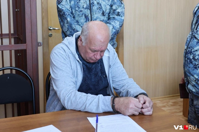 Василия Кобзева взяли под стражу после оглашения приговора | Источник: Алексей Волхонский / V1.RU