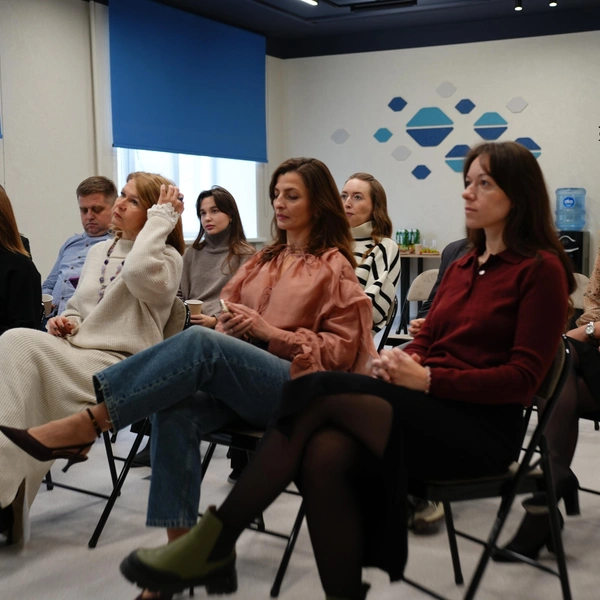 В зале светло и просторно | Источник: Институт практической психологии «Интеграция»