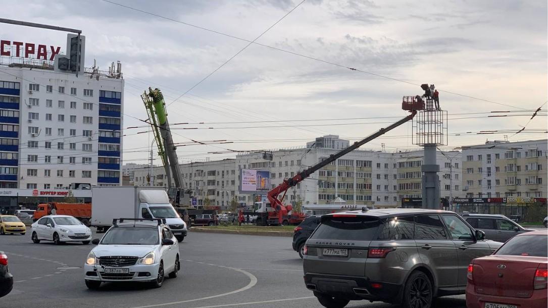 Свято место: что установили на кольце у Центрального рынка в Уфе — фотографии