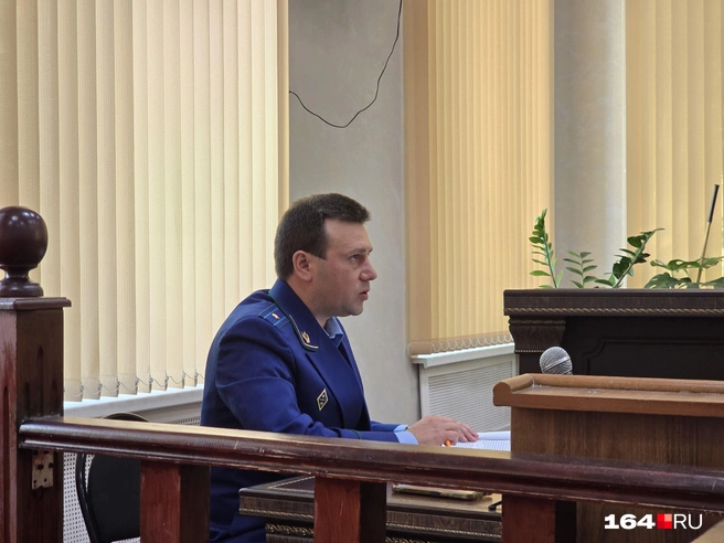 Прокурор Дмитрий Устинов | Источник: Семен Коротов-Майбах / 164.RU