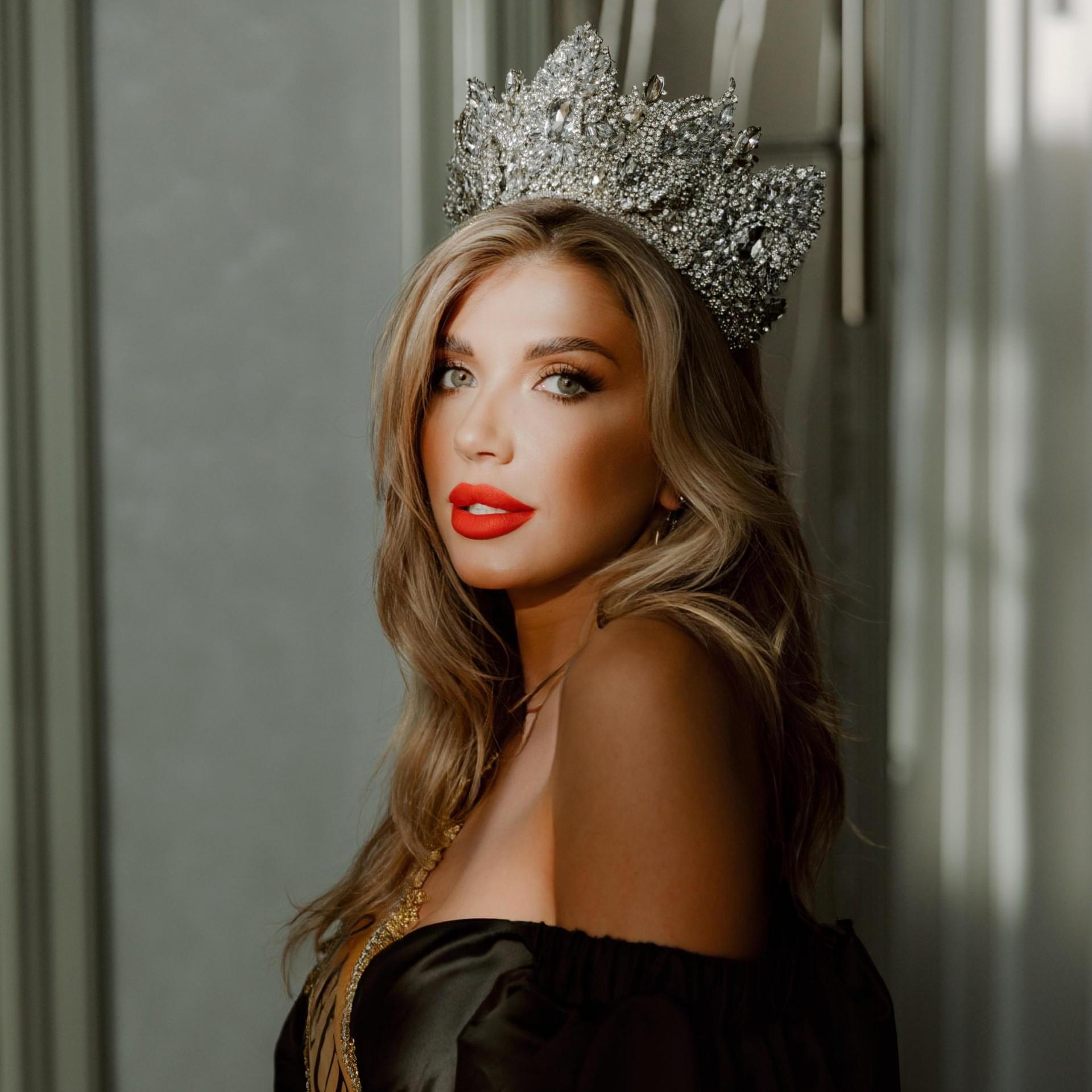 «У нас есть эта русская выправка — быть во всем первой»: миссис Европа — о русофобии на конкурсе и женском счастье