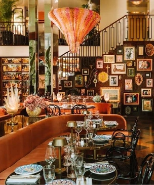 Итальянская роскошь в духе 1970-х: ресторан Gloria Ostería в Барселоне