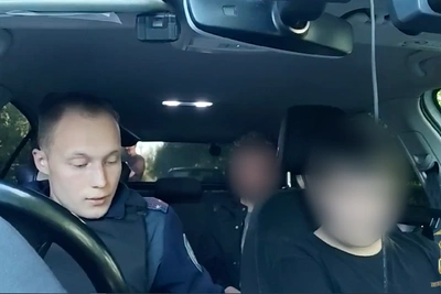 Полиция отстранила от управления 13-летнего водителя питбайка