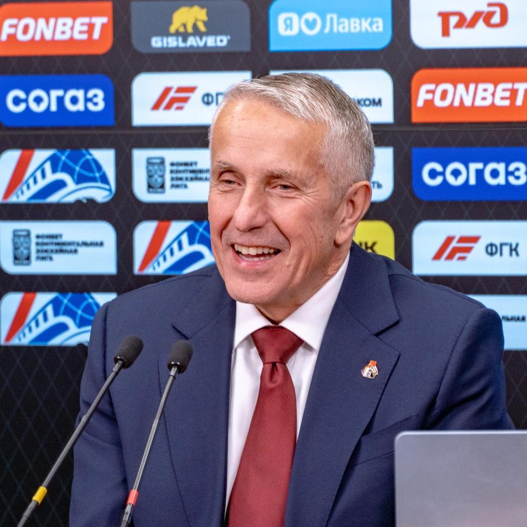 <p>Боб Хартли</p>