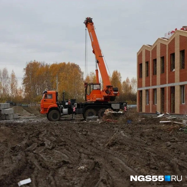 Одна двухэтажка обошлась бюджету примерно в 60 миллионов рублей | Источник: Евгений Софийчук / NGS55.RU