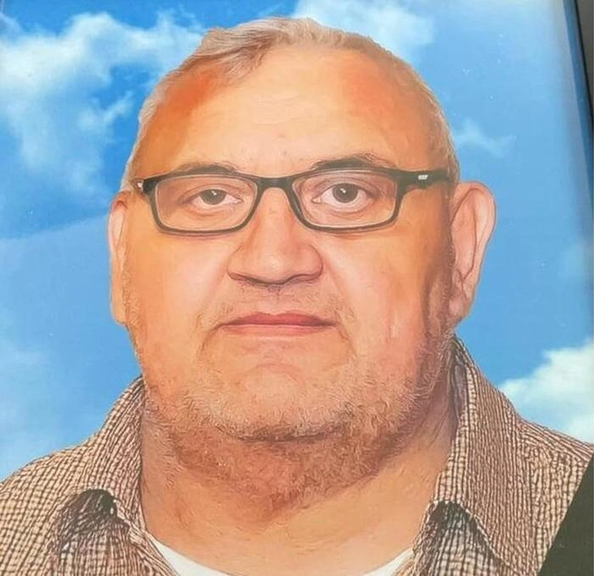 Мужчина, по словам родственников, умер в подъезде, не дождавшись врачей | Источник: родственники Геннадия Губкина