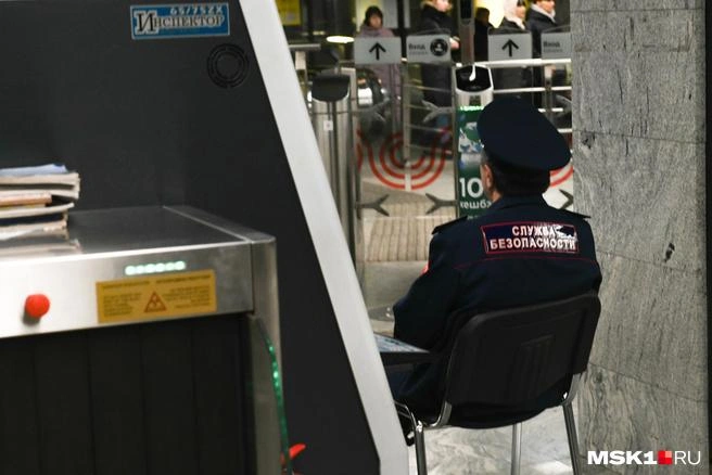 Власти Москвы потратят несколько миллиардов рублей, чтобы обеспечить безопасность в метро, МЦК и на вокзалах МЦД | Источник: Артем Устюжанин / MSK1.RU