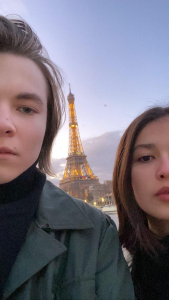 Фото №2 - 19-летний красавчик-сын Ульяны Сергеенко проводит время с подругой в Париже