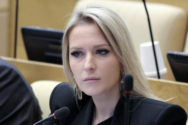 Подруга Чапман, помощница Милонова и борец с украинскими биолабораториями. Кем была Лантратова до того, как стать омбудсменом | Источник: Пресс-служба Госдумы РФ 