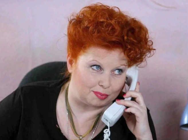 Актриса играет в сериале секретаршу Зою | Источник: пресс-служба телеканала «Россия»