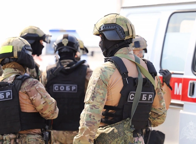 В Рязани на парковке гипермаркета задержали подозреваемого в наркопреступлении | ya62.ru