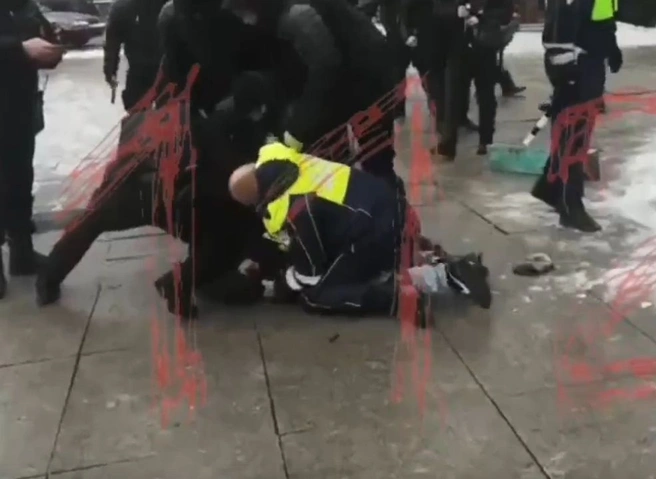 Появилось видео задержания мигранта, который расстрелял петербургского ОМОНовца | ya62.ru
